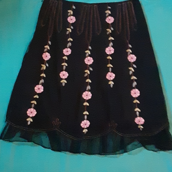 INTUITIONS  BLACK SHEER FLORAL OVERLAY SKIRT, SIZE 12 - Picture 6 of 8